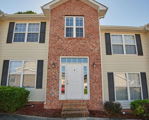 Hidden Brook Apartments and Townhomes