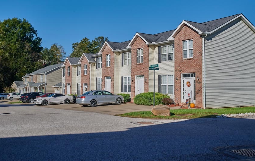 Hidden Brook Apartments and Townhomes